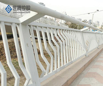 锌钢桥梁安全护栏